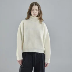Vonarstræti Wool Sweater